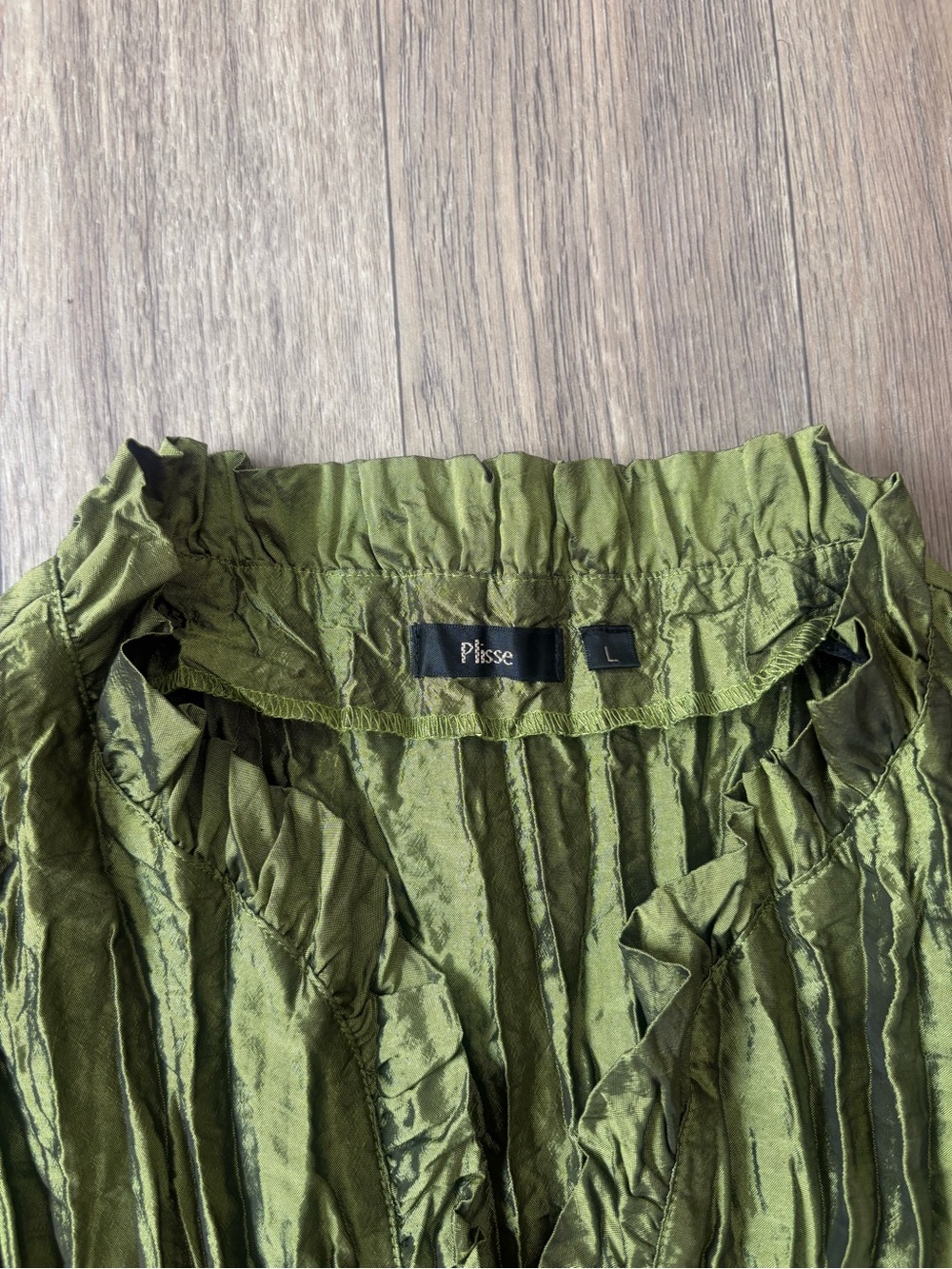 Textured Olive Green Ruffled Button-Front Blouse - Picture 5 of 5